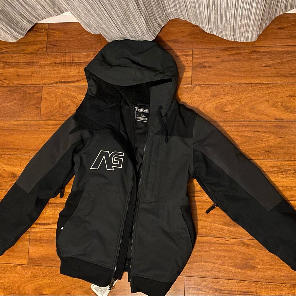 Burton analog ski snowboarding jacket